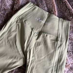 Alphalete pulse kinetic matcha leggings